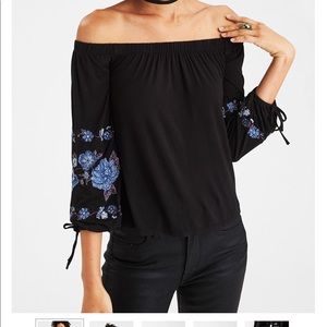 American Eagle off the shoulder long sleeve top
